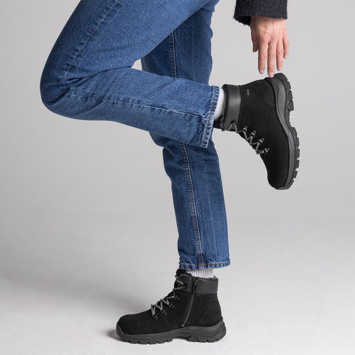 KAAKKURI Women's GORE-TEX® spike boots