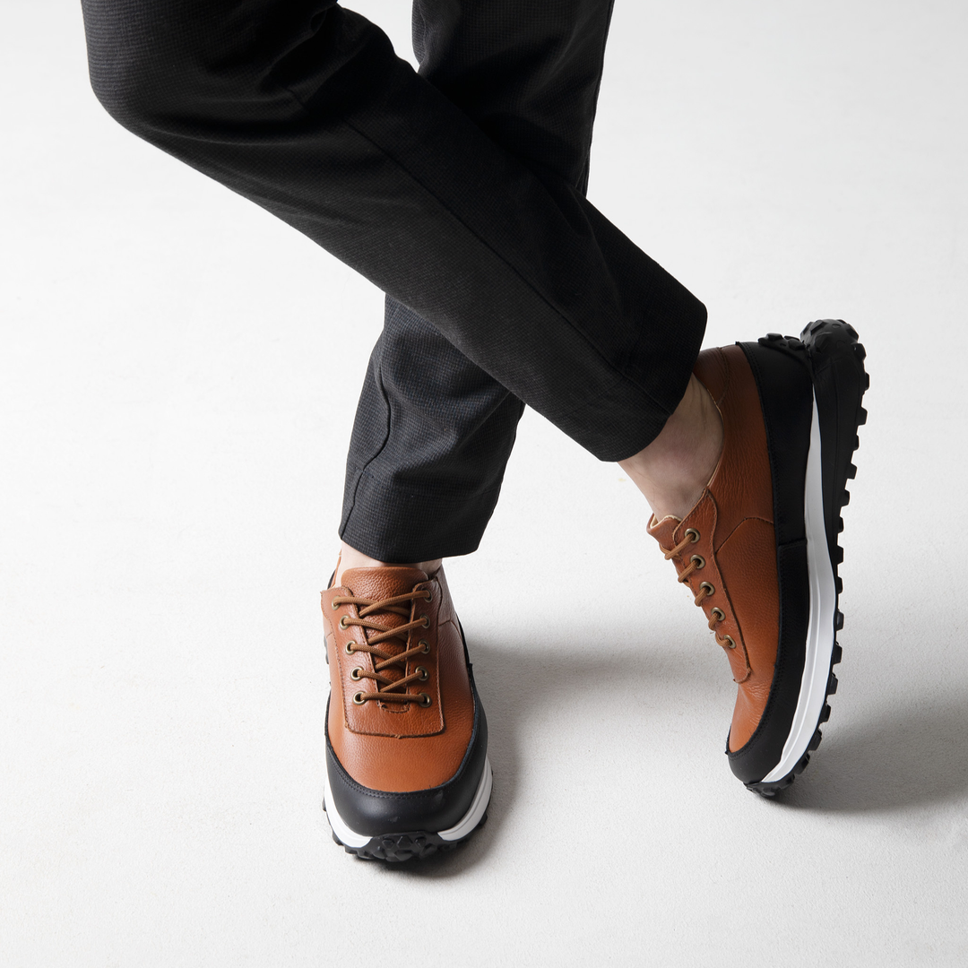 PIISPA Leather Sneakers