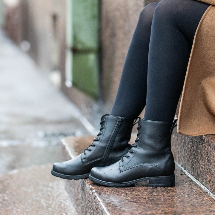 LUHTA Women's lace-up boots