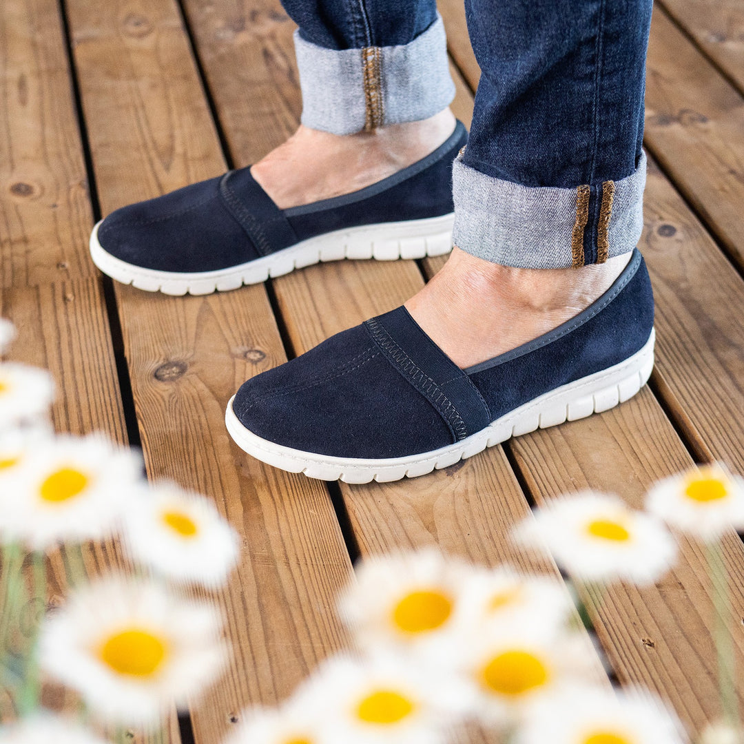 SELJA Suede Ballerinas
