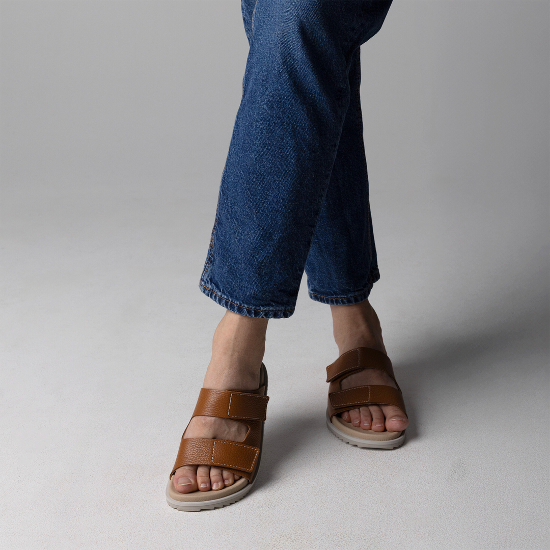 NINNI Leather Strap Sandals