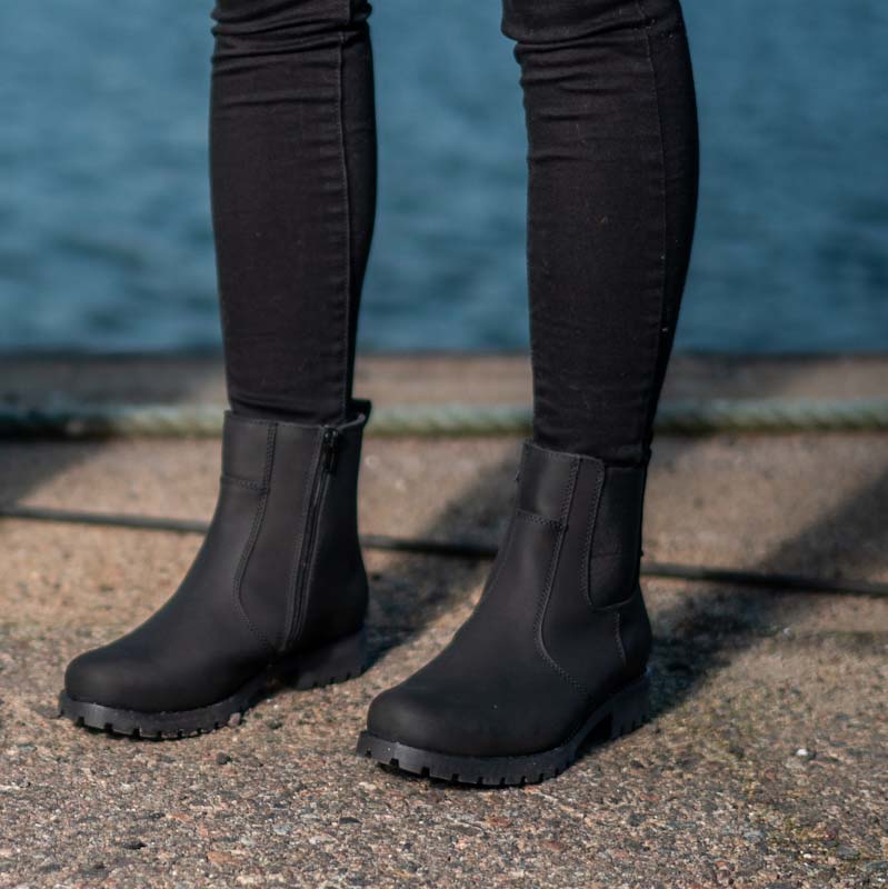 AAVA Women's GORE-TEX® Chelsea boots