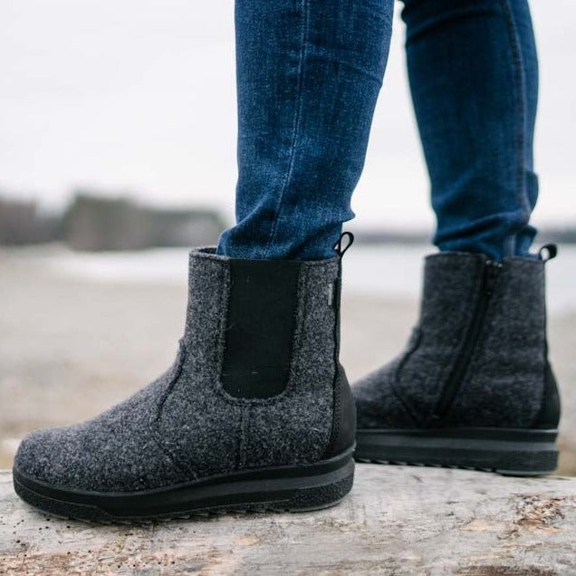 Gore tex chelsea hot sale boots womens